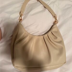 Elegant Cream Leather Shoulder Bag